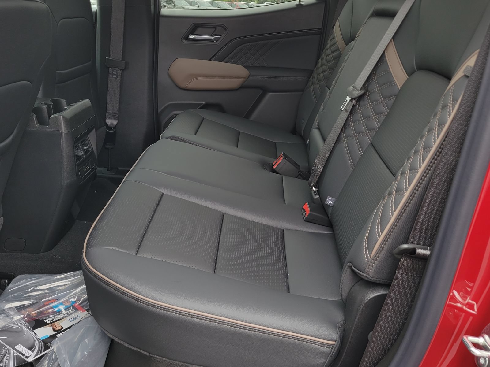 New 2026 GMC Canyon Denali AWD/4WD image 10
