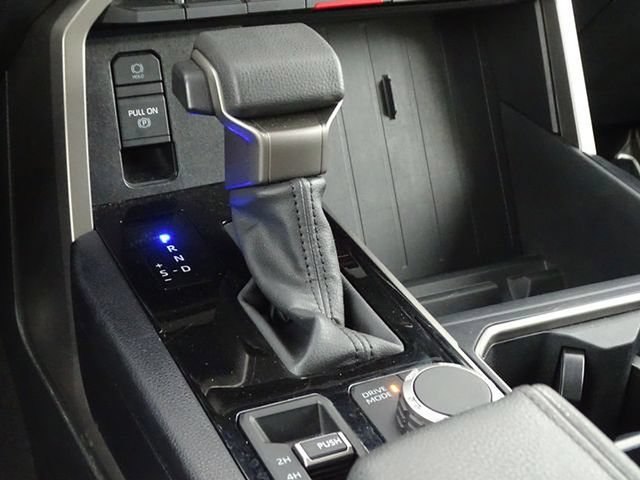 Used 2022 Toyota Tundra SR5 w/ SR5 Convenience Package AWD/4WD image 34