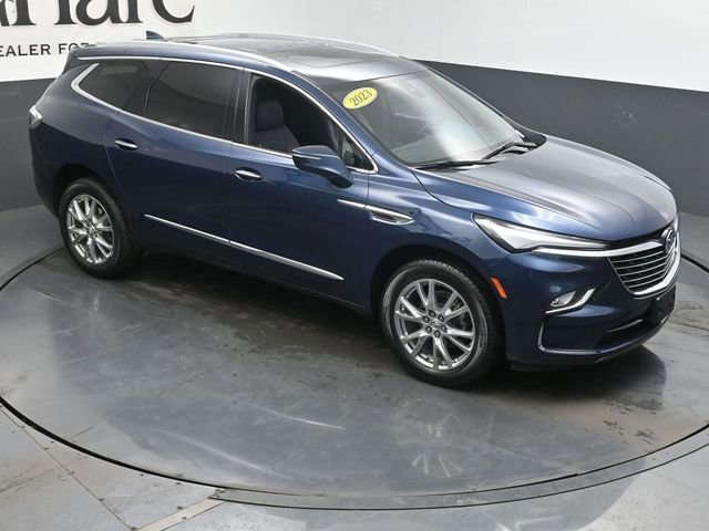 Used 2023 Buick Enclave Essence w/ Experience Buick Package FWD image 39