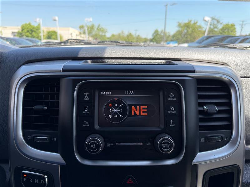 Used 2017 RAM 1500 Classic SLT AWD/4WD image 38