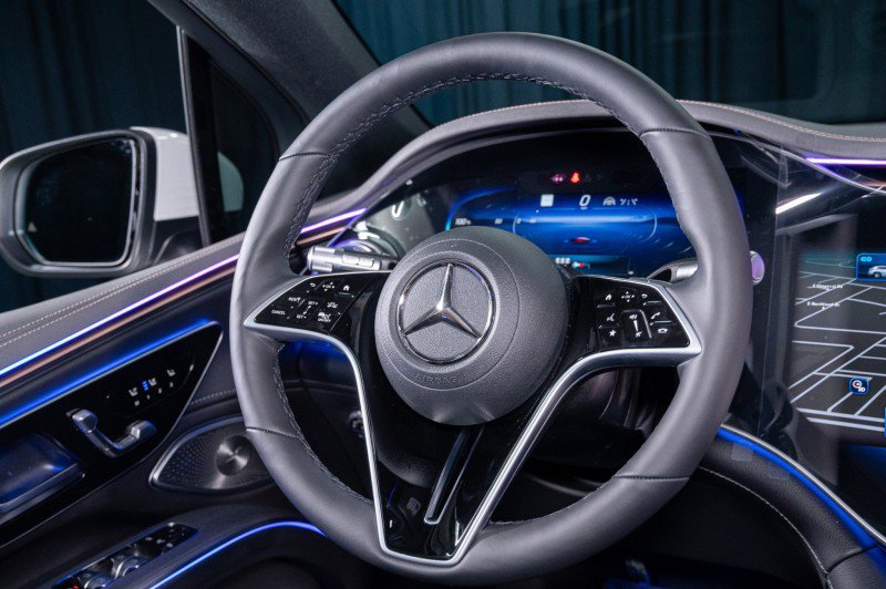 New 2026 Mercedes-Benz EQS 400 4MATIC SUV image 17