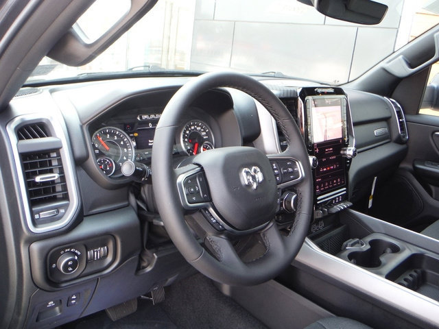 New 2027 RAM 1500 4x4 Crew Cab image 3