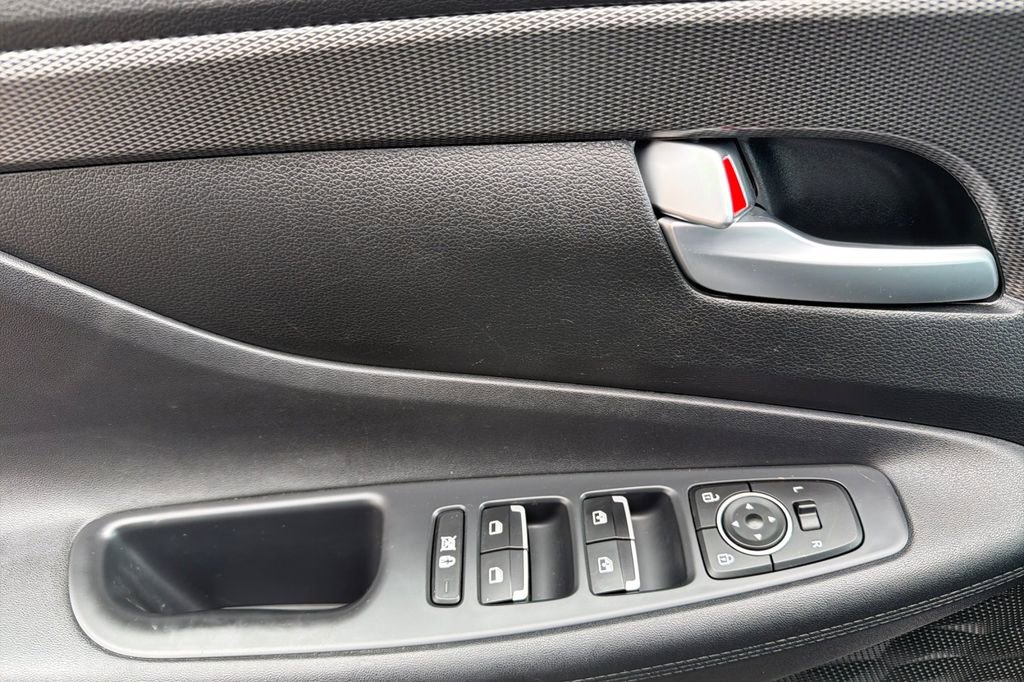 Used 2019 Hyundai Santa Fe SEL image 8