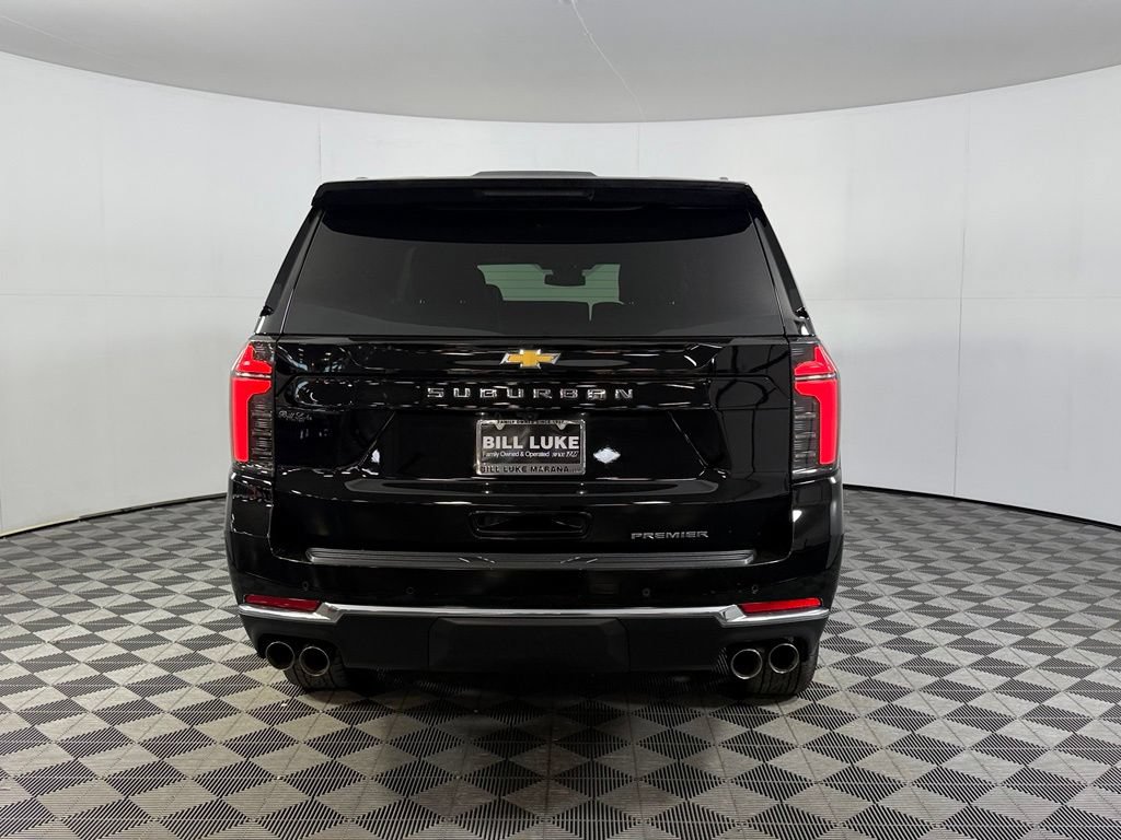 Used 2026 Chevrolet Suburban Premier AWD/4WD image 8