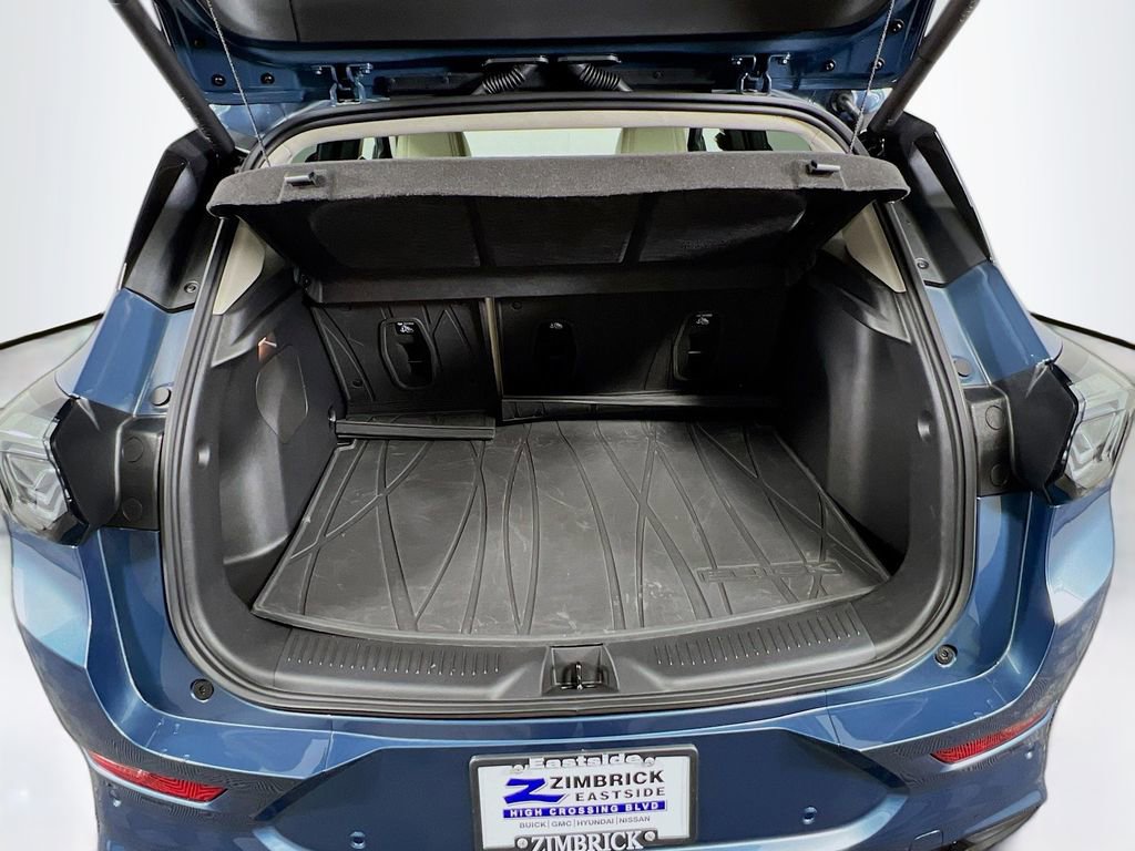 Used 2024 Buick Encore GX Avenir w/ Avenir Convenience Package image 24