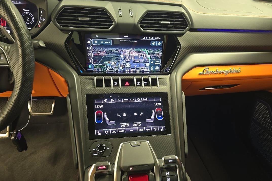 Used 2023 Lamborghini Urus S AWD/4WD image 6