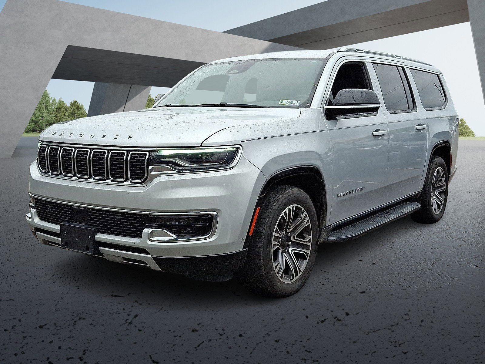 Used 2023 Jeep Wagoneer L Series II image 3