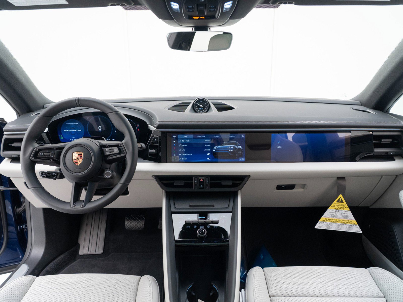 New 2026 Porsche Macan Electric RWD image 31