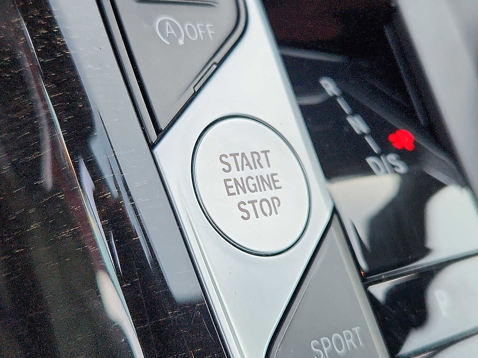 Certified 2024 BMW 330i xDrive Sedan w/ Convenience Package image 23