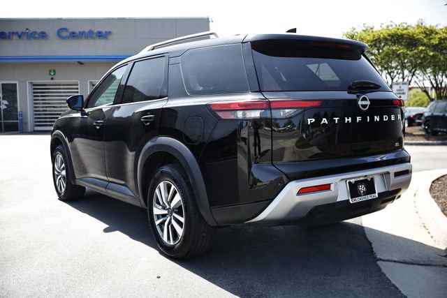Used 2025 Nissan Pathfinder SL image 7