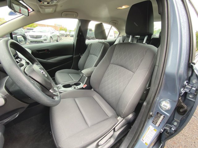 Used 2025 Toyota Corolla LE FWD image 17