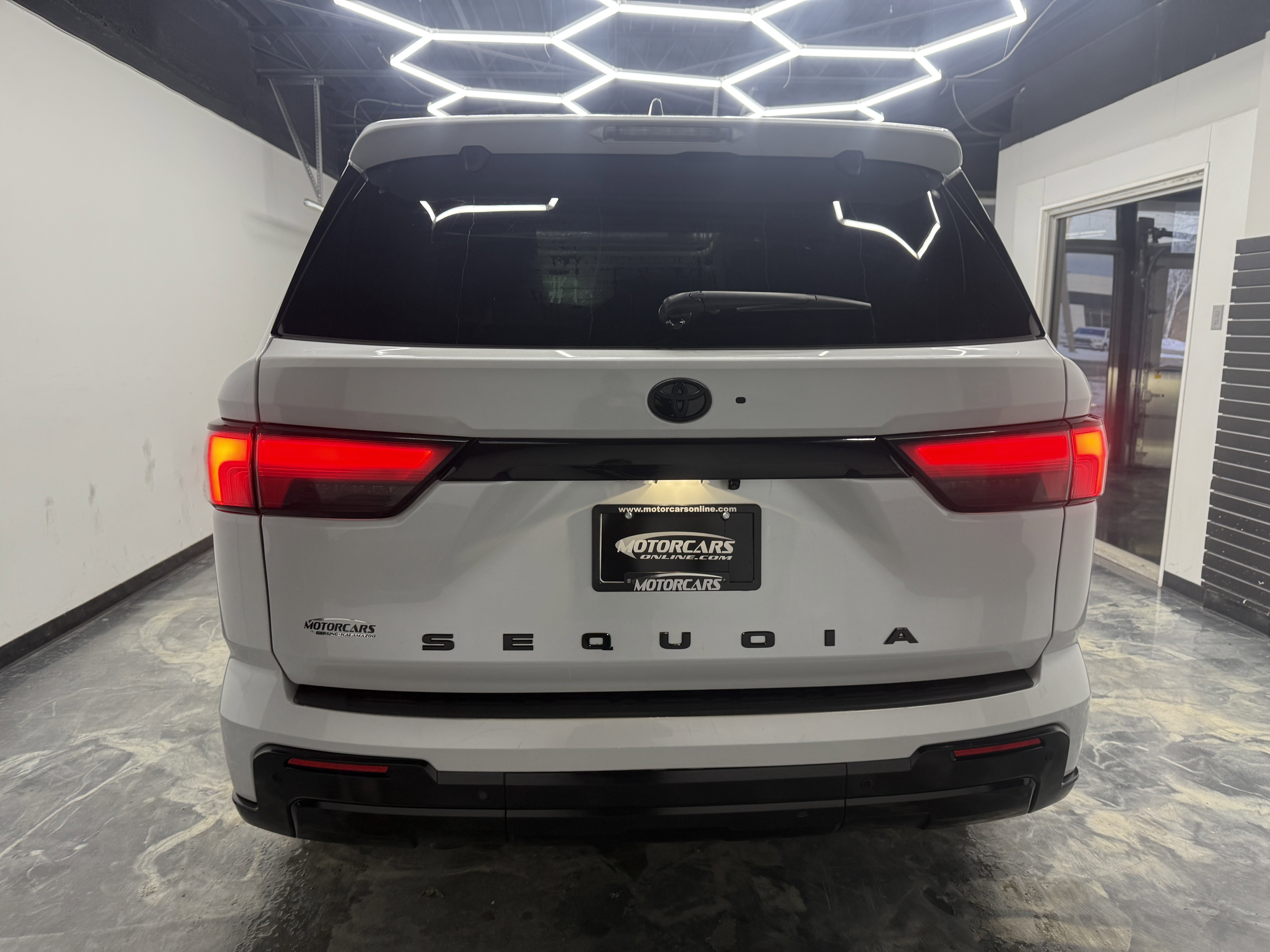 Used 2024 Toyota Sequoia Limited image 4