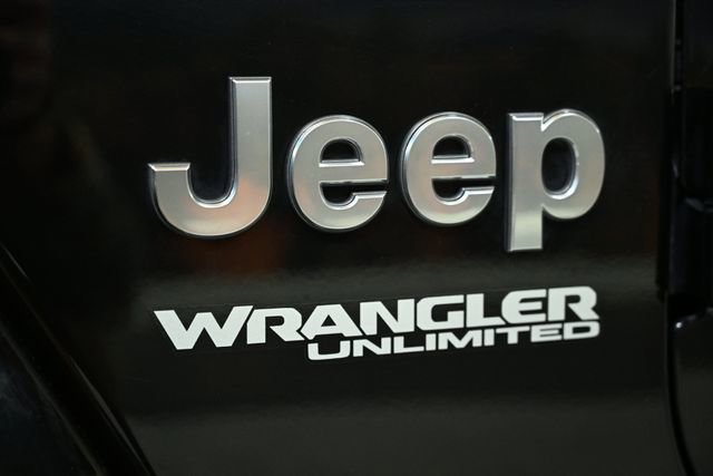 Used 2021 Jeep Wrangler Unlimited Sahara image 9