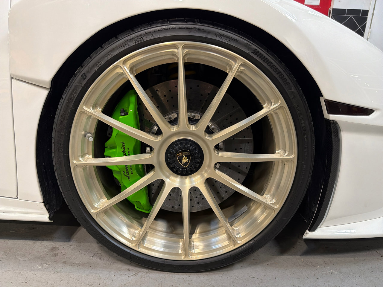 Used 2022 Lamborghini Huracan STO image 18