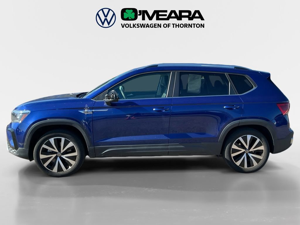 Used 2023 Volkswagen Taos SE w/ Panoramic Sunroof Package AWD/4WD image 2