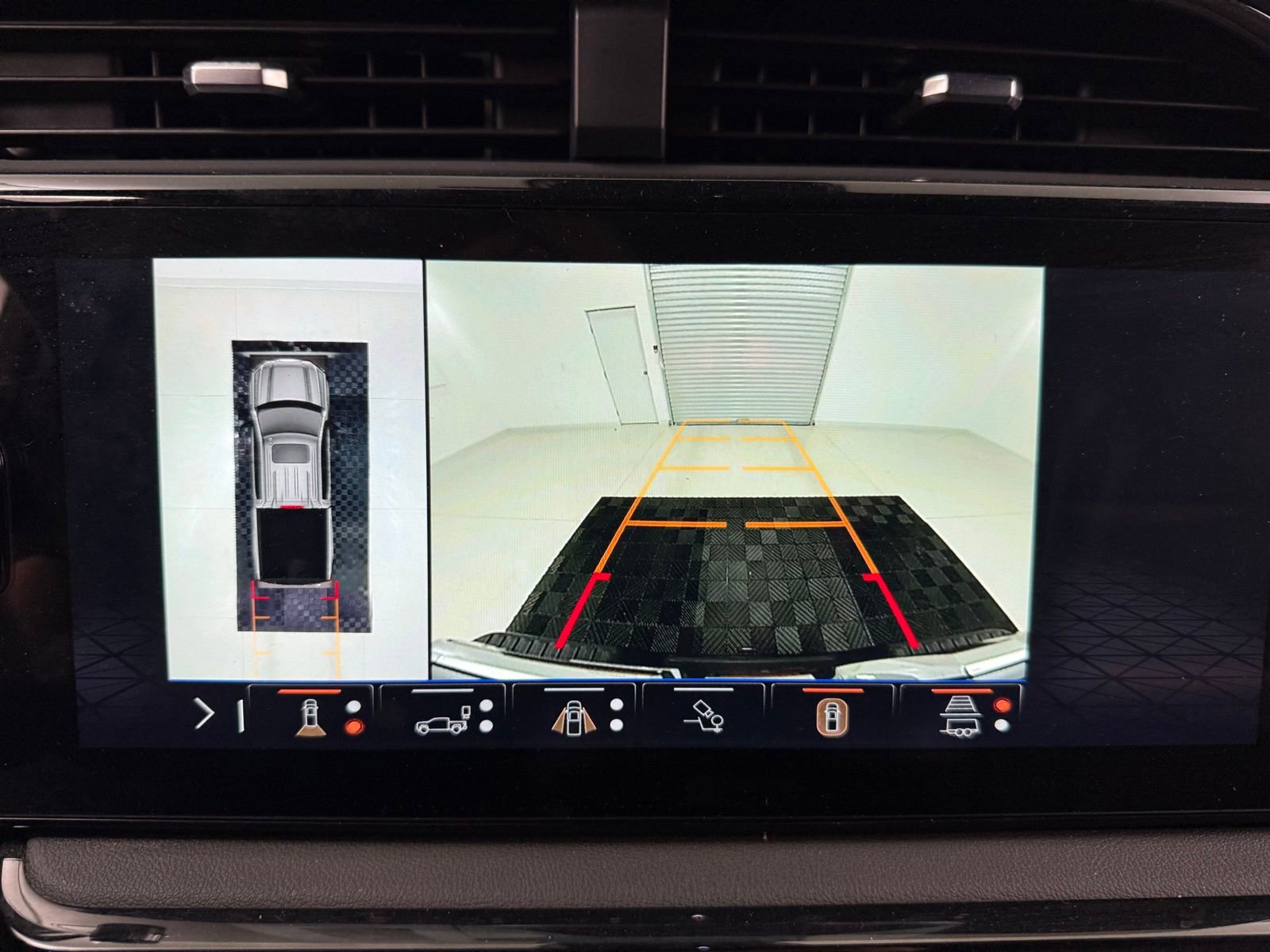 Used 2025 GMC Sierra 1500 AT4 image 30