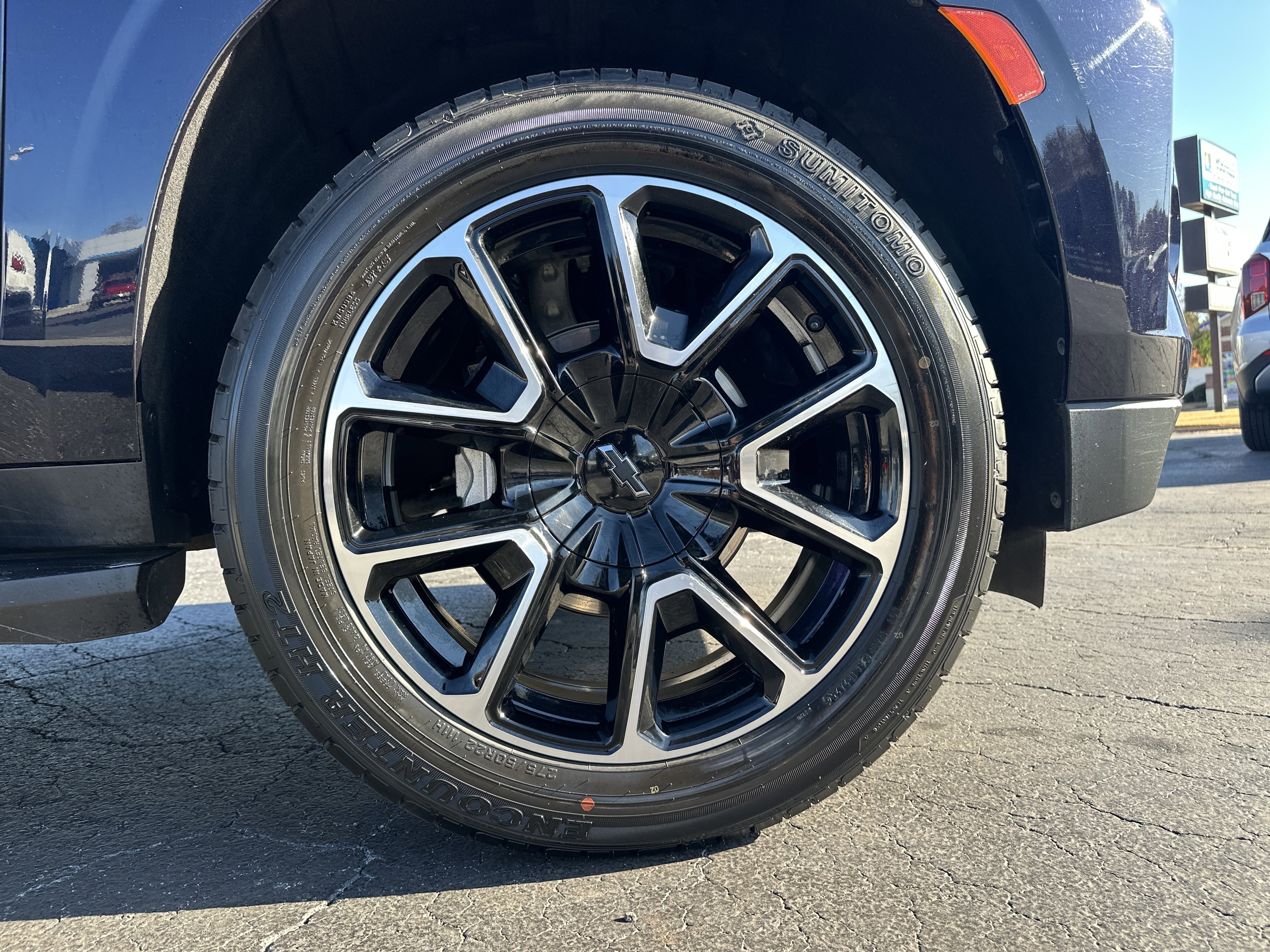 Certified 2024 Chevrolet Suburban RST image 13