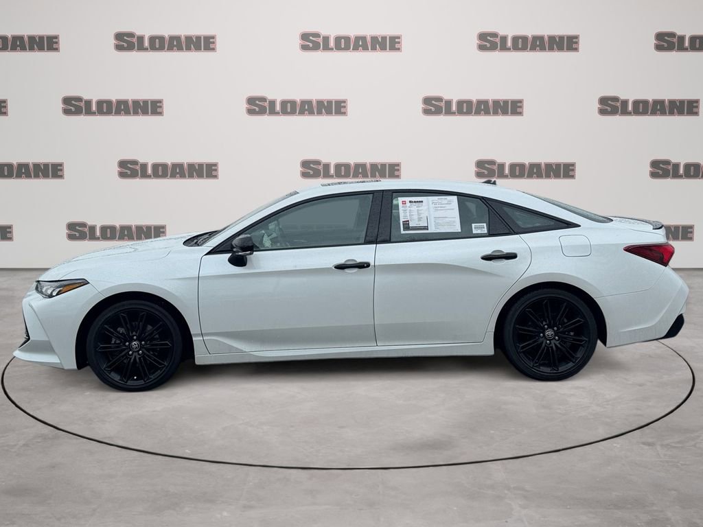 Used 2021 Toyota Avalon XSE image 2