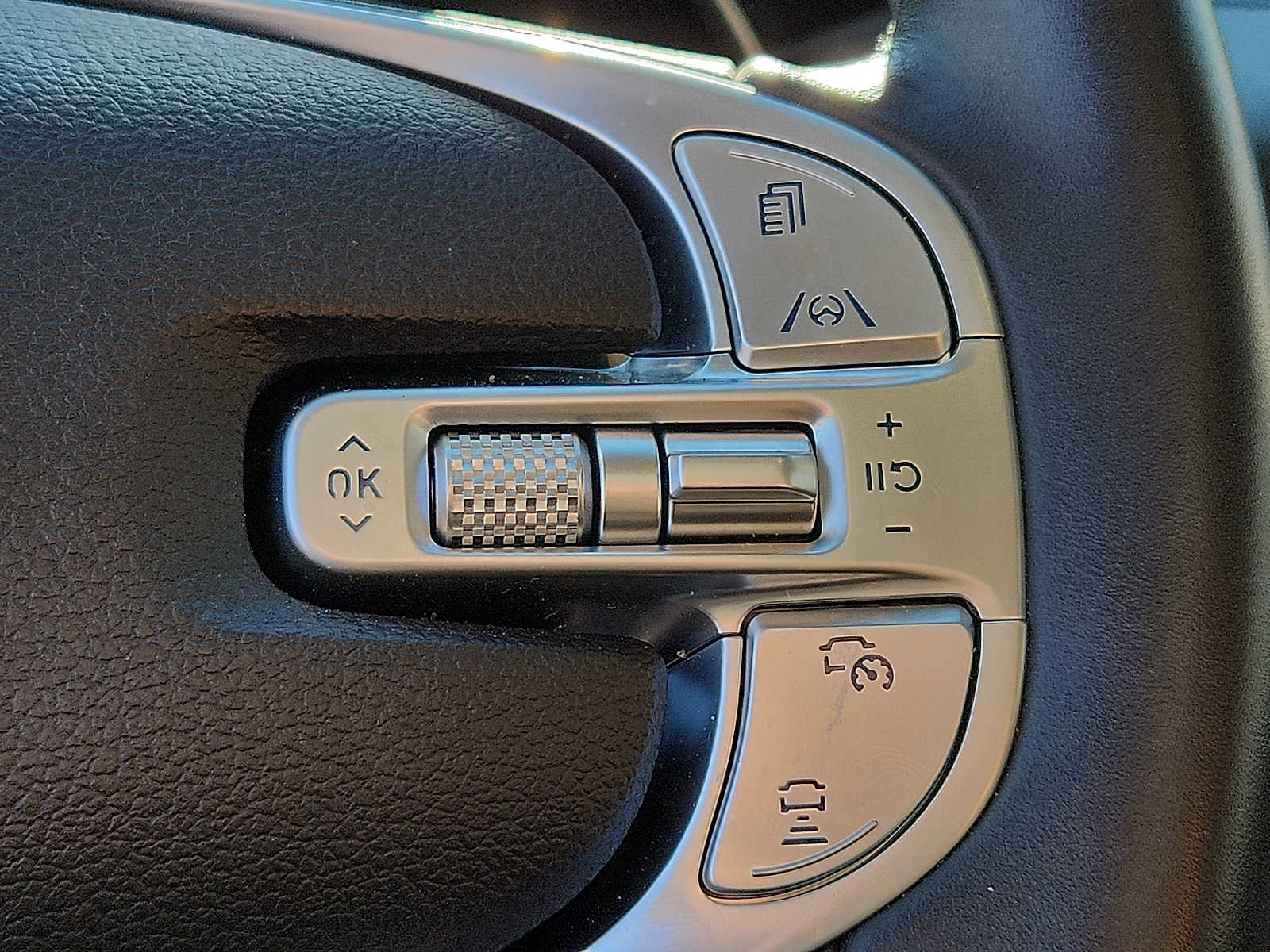 Used 2024 Genesis GV80 2.5T image 20