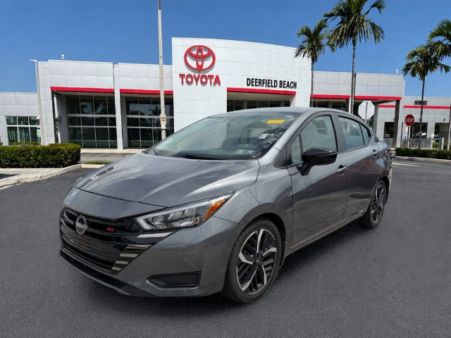 Used 2025 Nissan Versa SR w/ Trunk Package FWD image 3