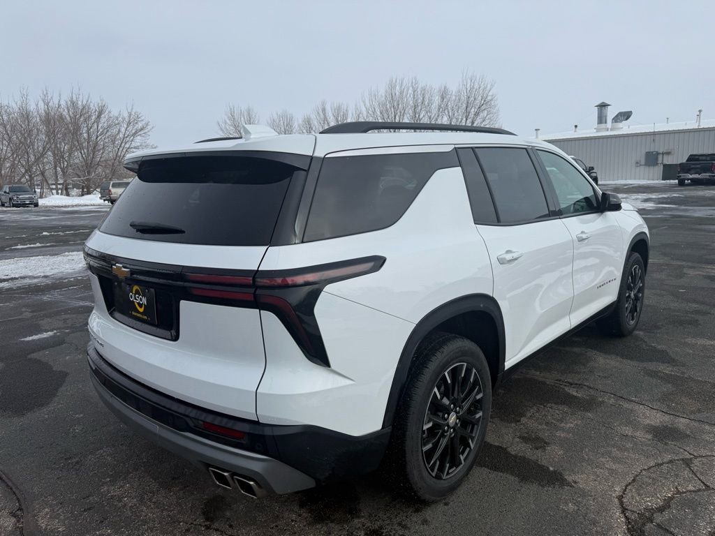 Used 2025 Chevrolet Traverse LT w/ Sun and Wheel Package image 5