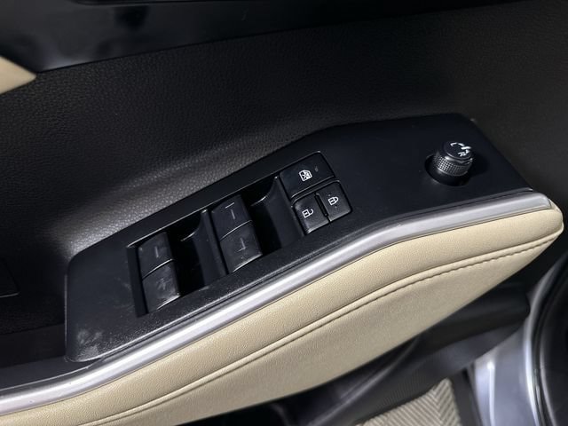 Used 2024 Toyota Highlander XLE AWD/4WD image 24