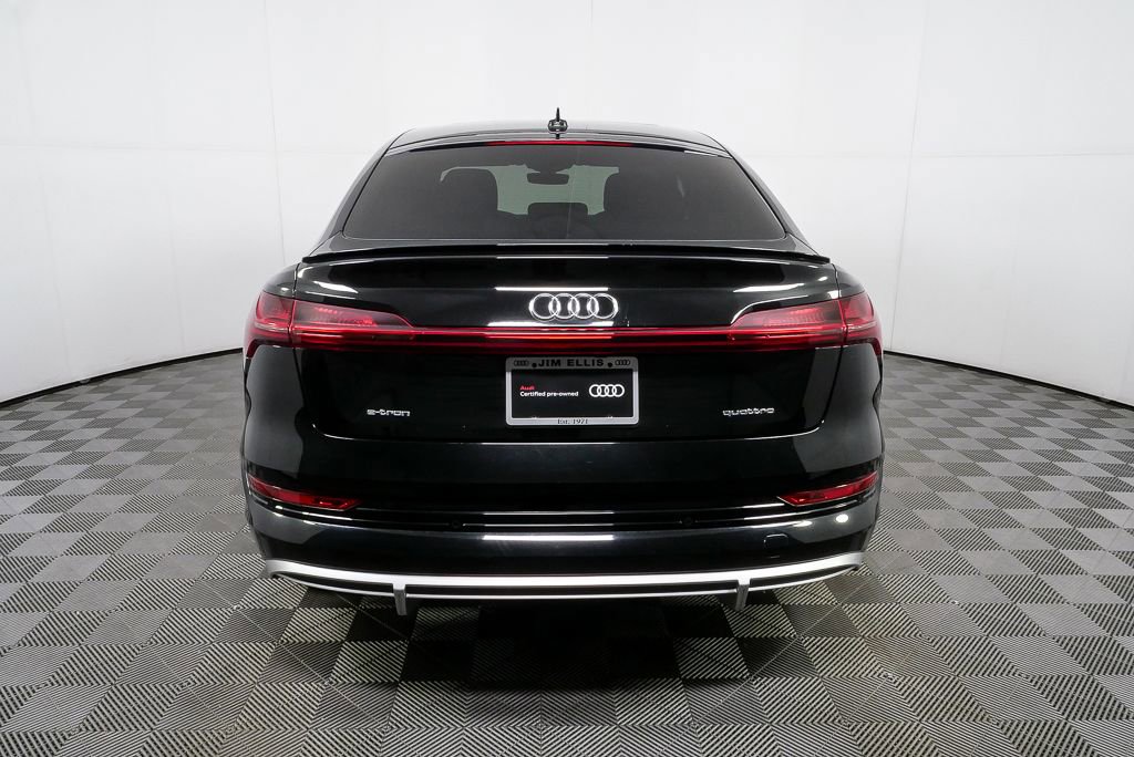 Certified 2022 Audi e-tron Premium image 29