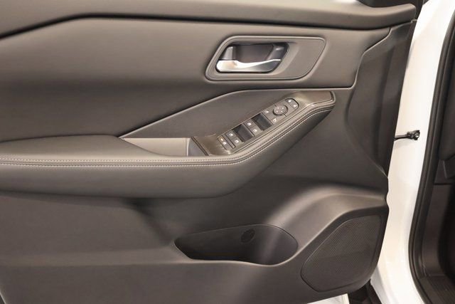 New 2026 Nissan Rogue SV image 7