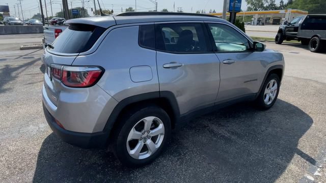 Used 2020 Jeep Compass Latitude w/ Cold Weather Group AWD/4WD image 2