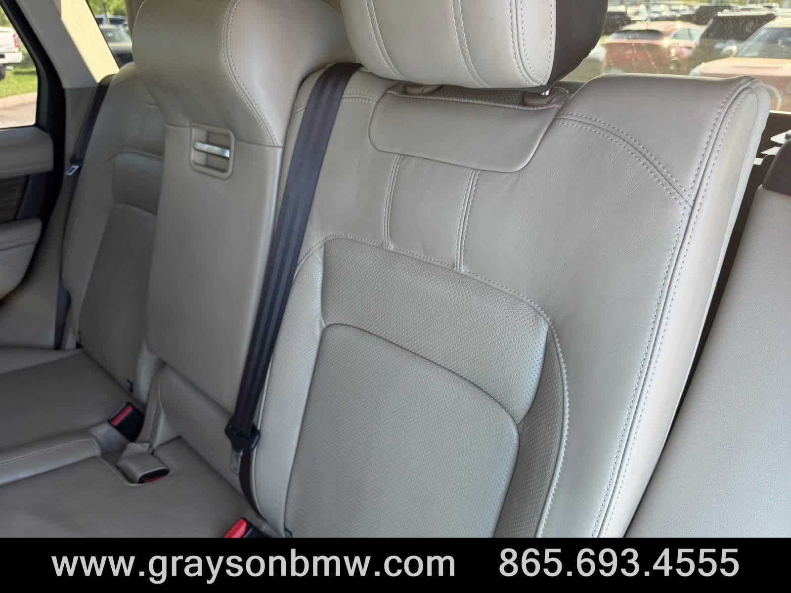 Used 2019 Land Rover Range Rover HSE image 14