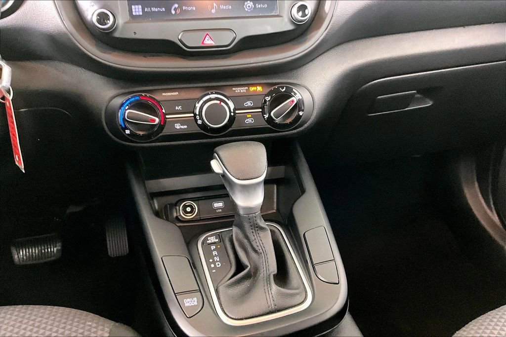 Used 2023 Kia Soul LX w/ LX Technology Package image 9