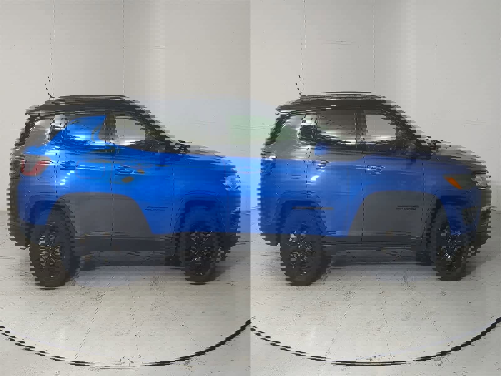 Used 2018 Jeep Compass Latitude w/ Popular Equipment Group image 7