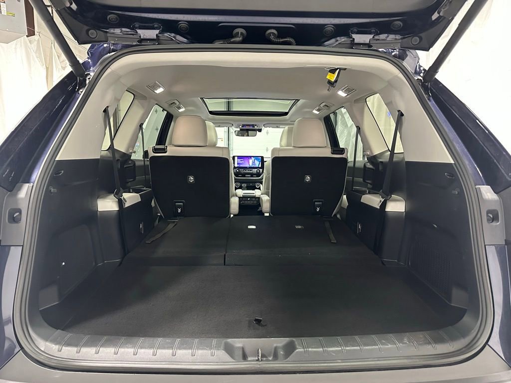 Used 2025 Toyota Grand Highlander AWD image 51