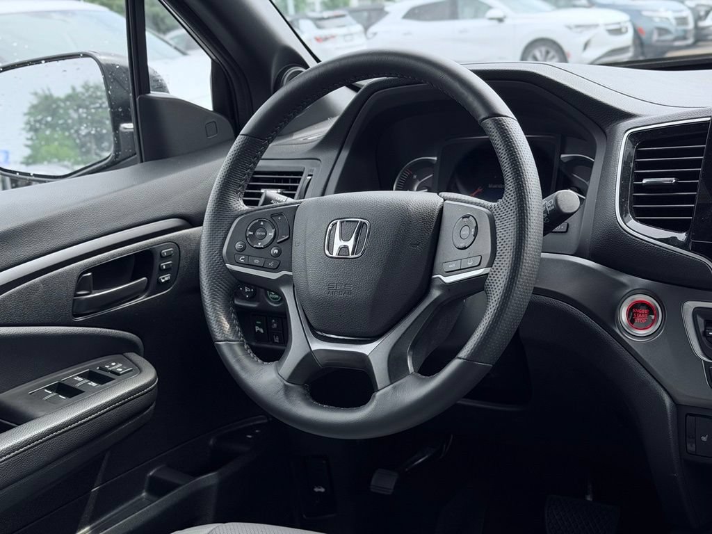Used 2025 Honda Passport EX-L image 27