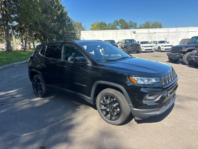 New 2026 Jeep Compass Latitude AWD/4WD image 5