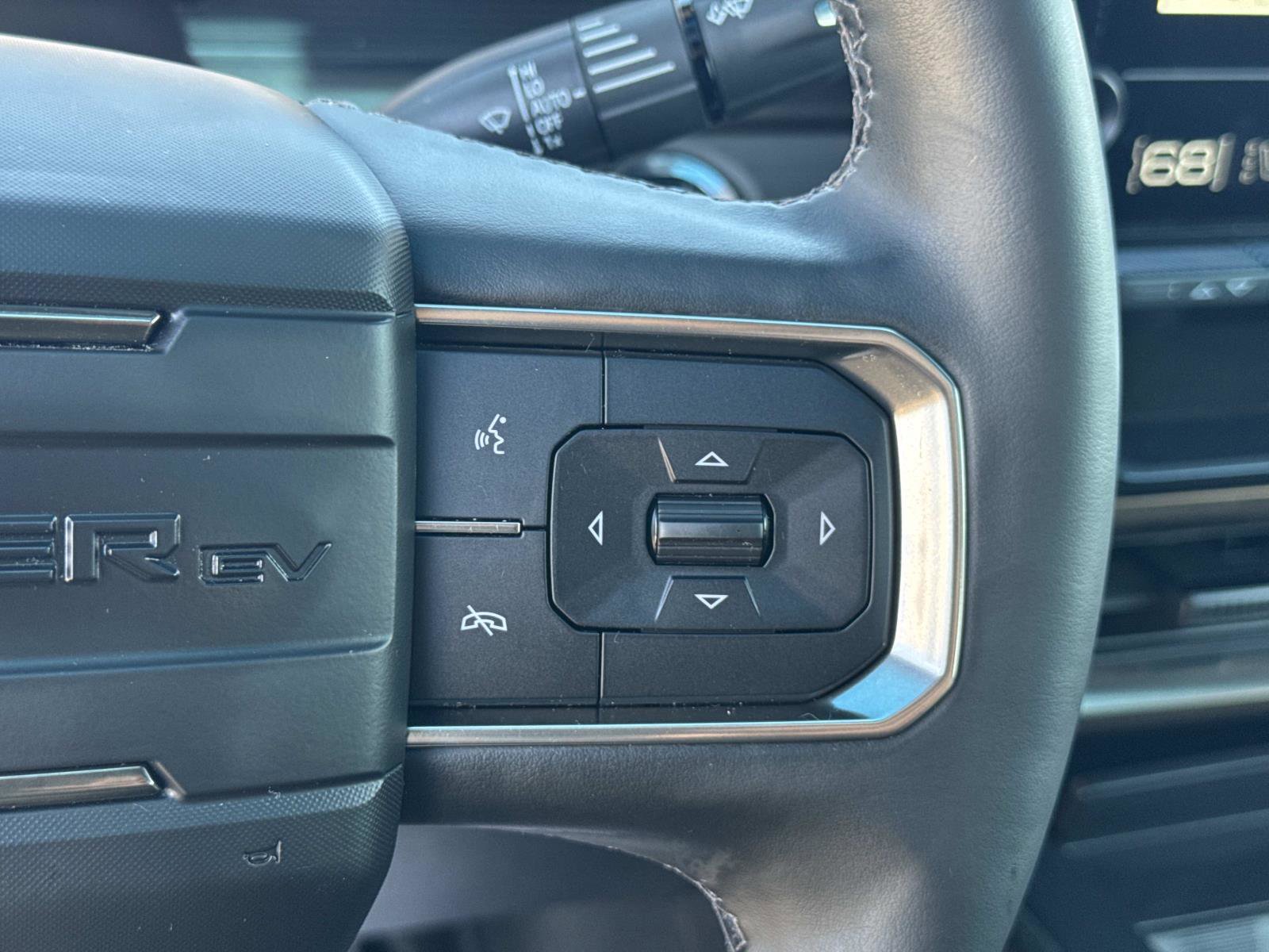 Used 2025 GMC Hummer EV 3X image 30