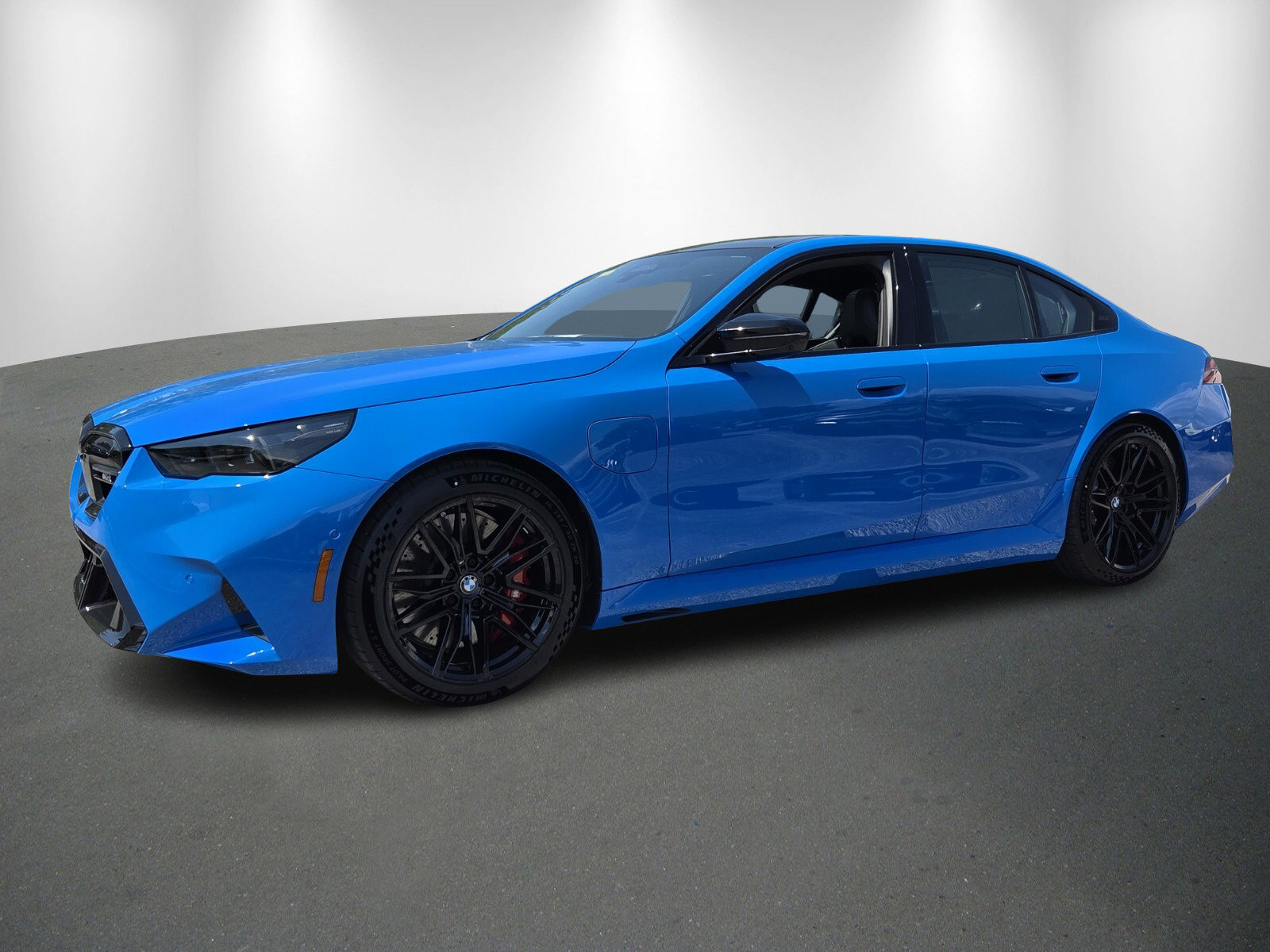 New 2026 BMW M5 w/ M Driver's Package image 3
