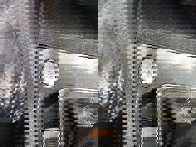 Used 2023 Volkswagen Tiguan SE R-Line image 34