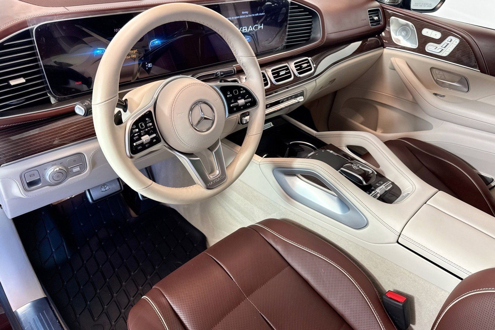 Used 2023 Mercedes-Benz Maybach GLS 600 4MATIC image 9