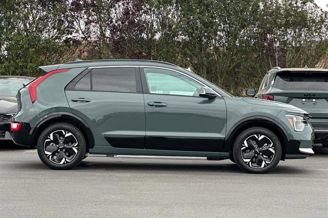 New 2026 Kia Niro Wind FWD image 3