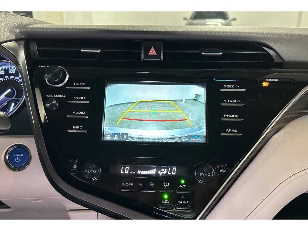 Used 2018 Toyota Camry XLE FWD image 30