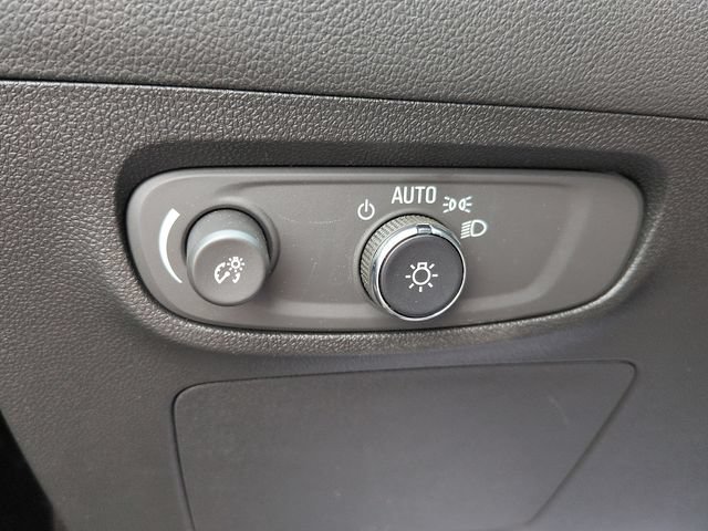 Used 2025 Buick Encore GX Preferred AWD/4WD image 17