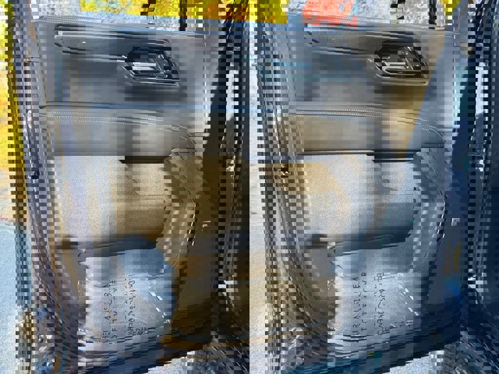 New 2026 GMC Yukon Elevation image 18