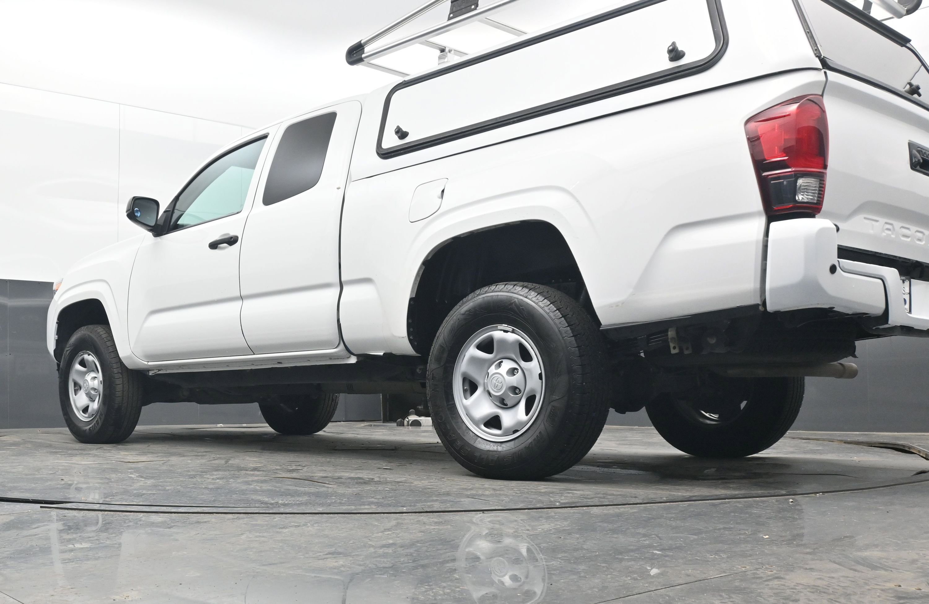 Used 2022 Toyota Tacoma SR image 26