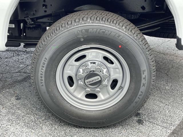 New 2026 Ford F250 XL w/ XL Chrome Package image 8