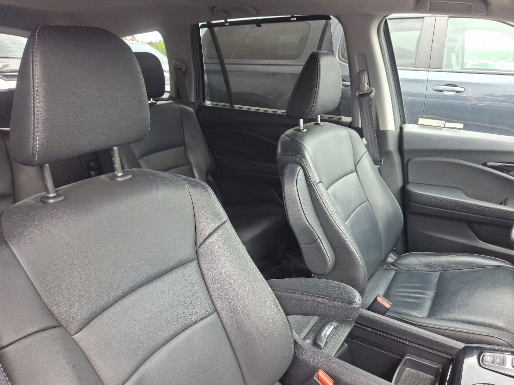 Used 2019 Honda Pilot Touring image 14