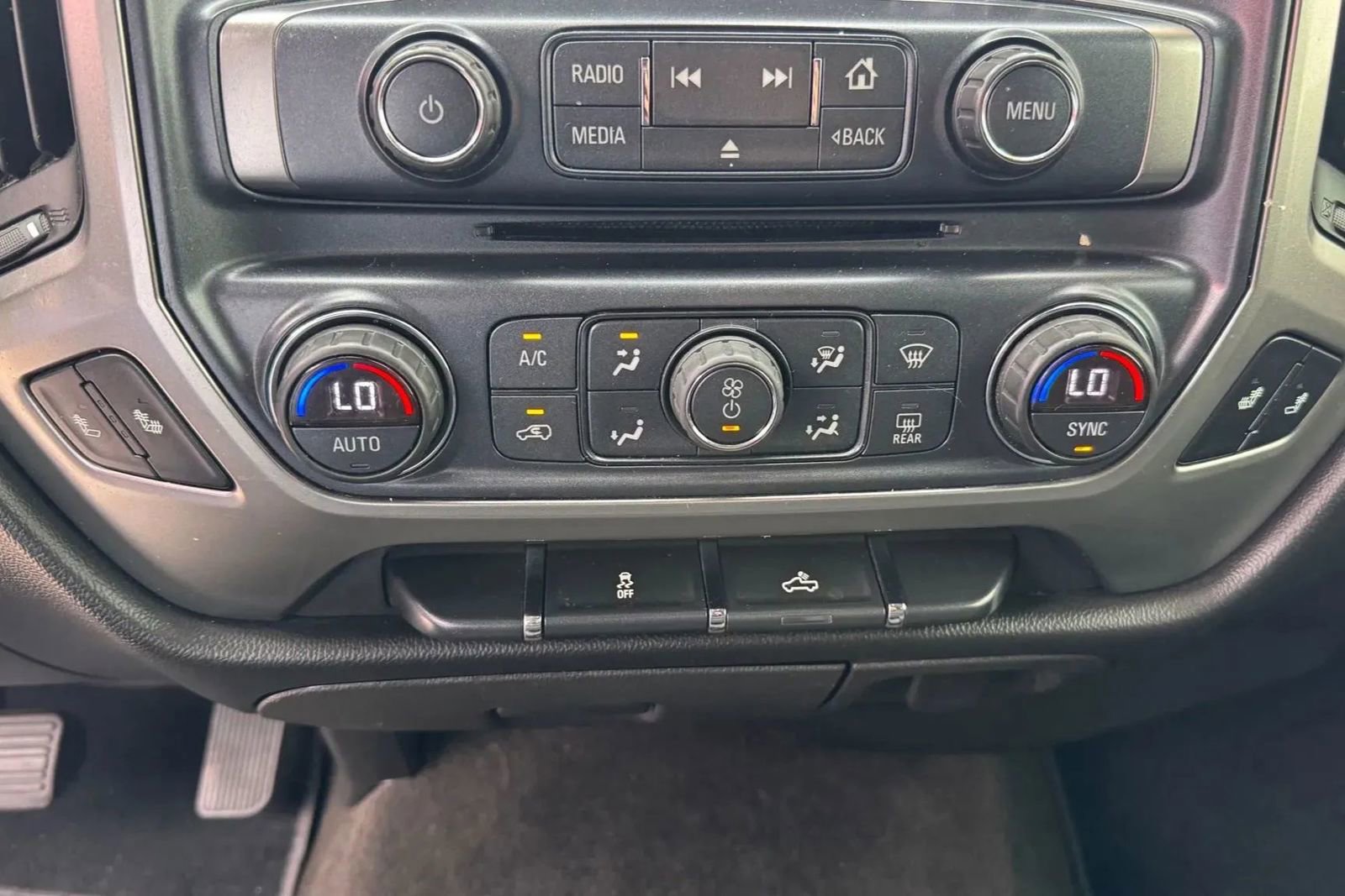 Used 2018 Chevrolet Silverado 1500 LT w/ Texas Edition RWD image 13