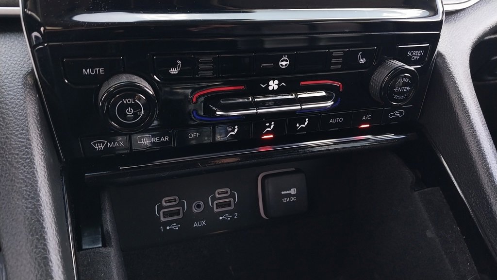 Used 2022 Jeep Grand Cherokee L Limited image 31