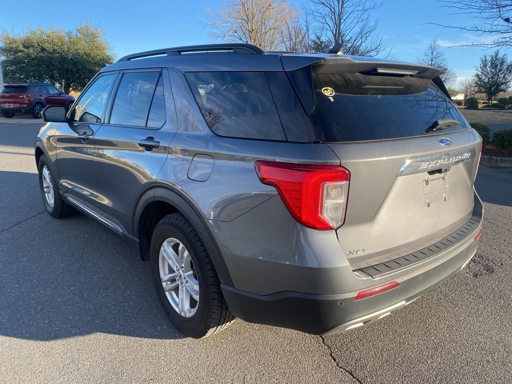 Used 2023 Ford Explorer XLT w/ Equipment Group 202A image 5