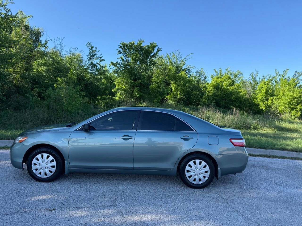 Used 2007 Toyota Camry XLE FWD image 6